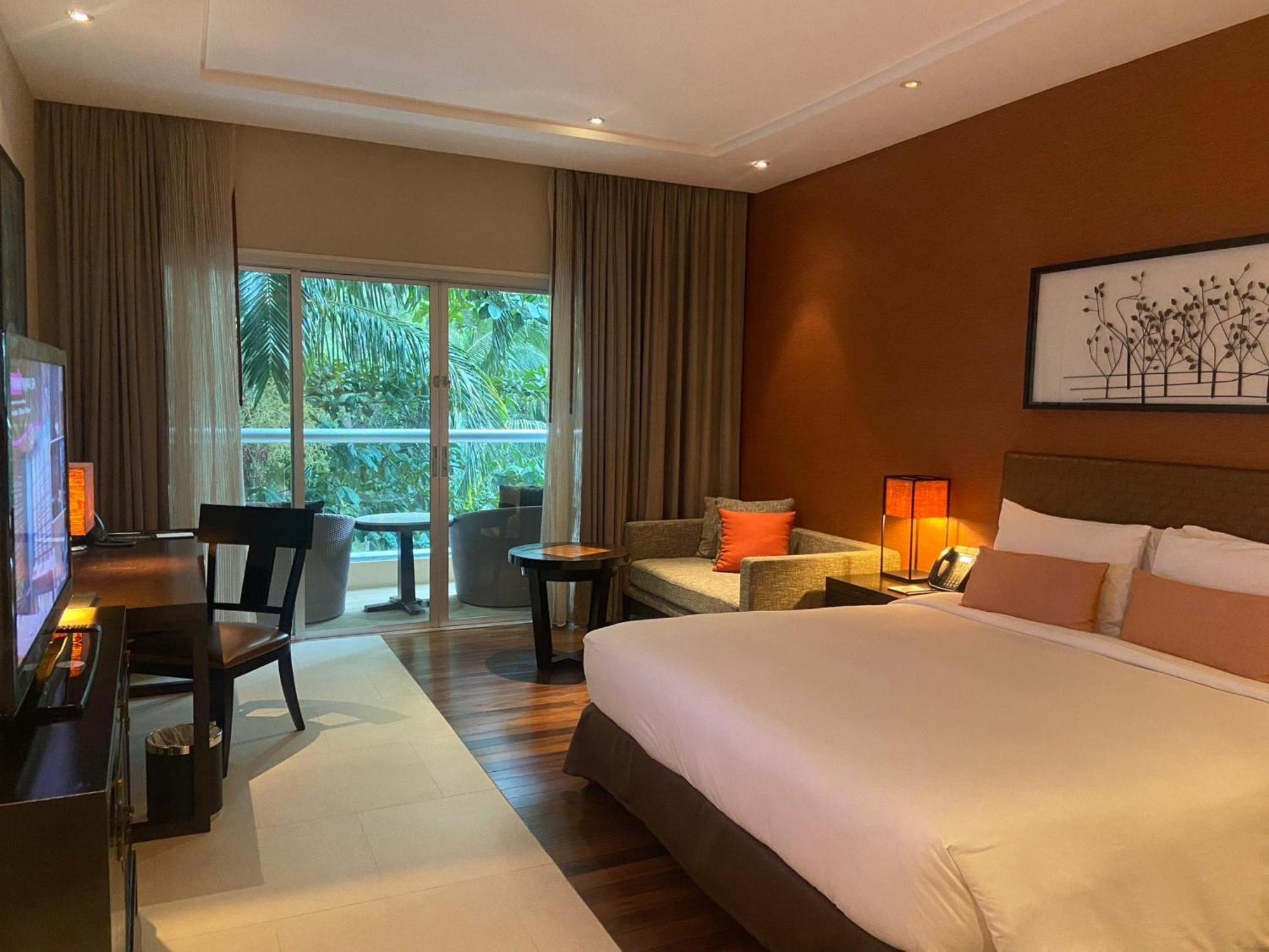Phuket Panwa Beachfront Resort Dış mekan fotoğraf